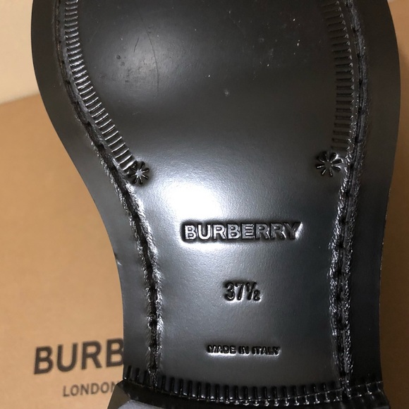 Authentic Burberry Loafers - Picture 4 of 11